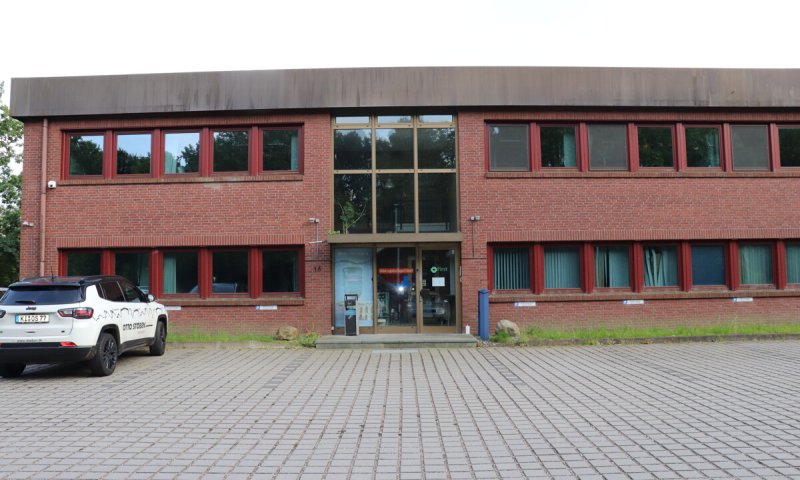 Erdgeschoss Bürofläche mit vielen Stellplätzen in Wellsee Kiel zu vermieten! OTTO STÖBEN!