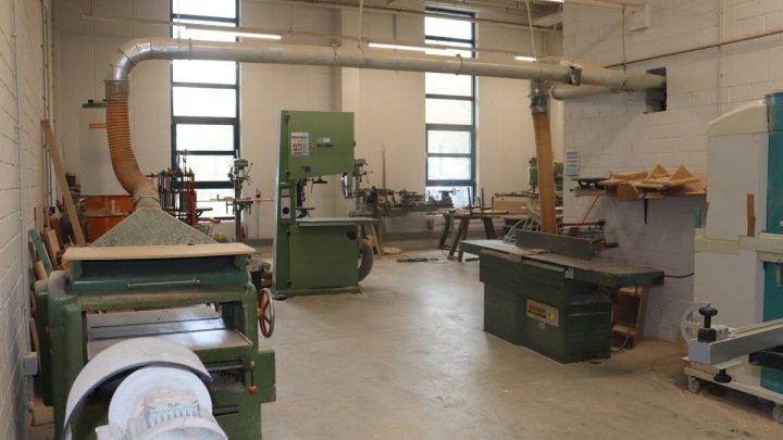 Kiel Wellsee: Produktions- und Lagerflächen mit Freifläche zu vermieten! OTTO STÖBEN!