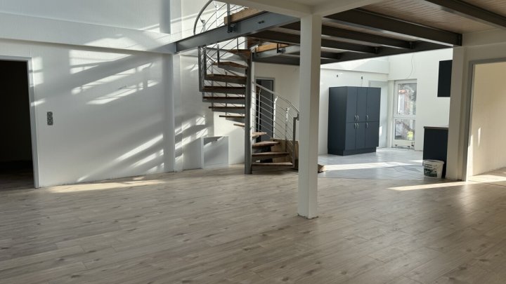 Frisch renoviertes Architekten-Einfamilienhaus mit Garten zur Miete - OTTO STÖBEN GmbH