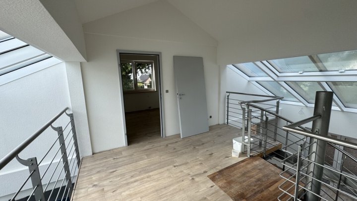 Frisch renoviertes Architekten-Einfamilienhaus mit Garten zur Miete - OTTO STÖBEN GmbH