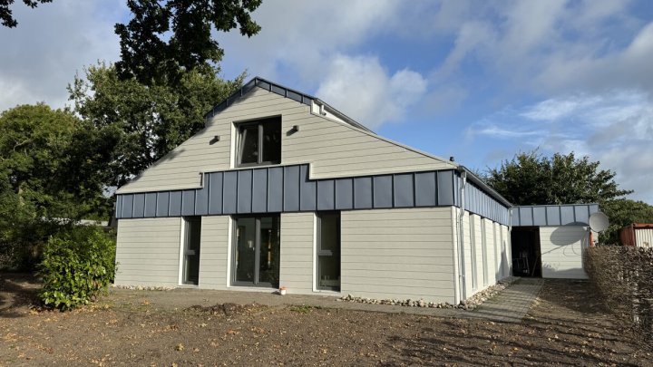 Frisch renoviertes Architekten-Einfamilienhaus mit Garten zur Miete - OTTO STÖBEN GmbH