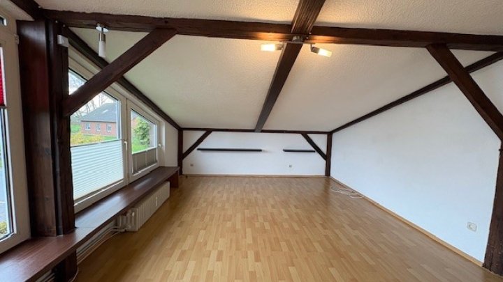 Charmante DG-Wohnung bei St. Peter-Ording, Balkon und Stellplatz inklusive – OTTO STÖBEN GmbH