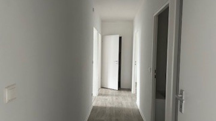 frisch sanierte 3,5-Zi-Wohnung in der Helsinkistr. 96 in Kiel zu vermieten! Otto Stöben GmbH