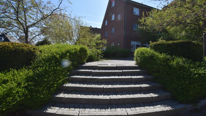 INVESTOREN HIGHLIGHT Wohn- u Geschäftshaus 7 WE + Gewerbe + Parkplatz in Eutin -OTTO STÖBEN GmbH