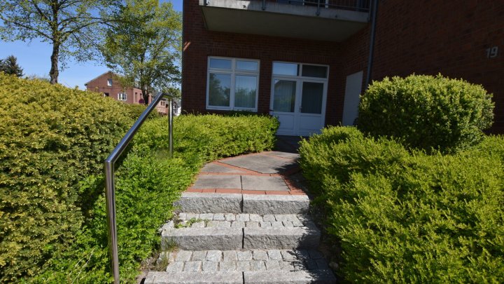 INVESTOREN HIGHLIGHT Wohn- u Geschäftshaus 7 WE + Gewerbe + Parkplatz in Eutin -OTTO STÖBEN GmbH