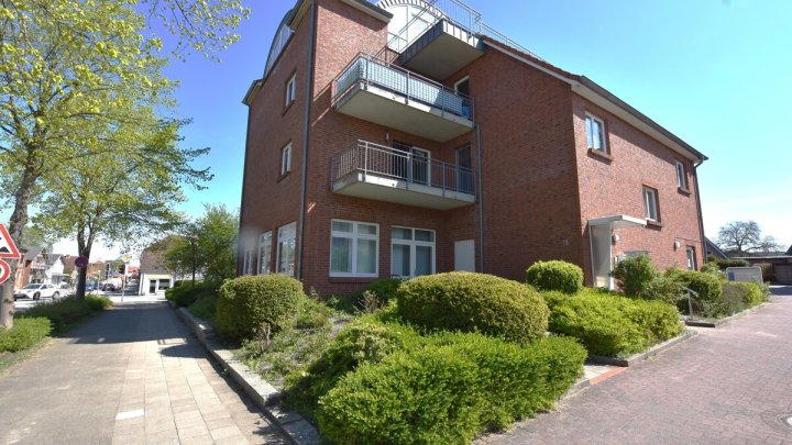 INVESTOREN HIGHLIGHT Wohn- u Geschäftshaus 7 WE + Gewerbe + Parkplatz in Eutin -OTTO STÖBEN GmbH