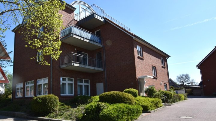 INVESTOREN HIGHLIGHT Wohn- u Geschäftshaus 7 WE + Gewerbe + Parkplatz in Eutin -OTTO STÖBEN GmbH