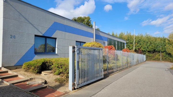 Moderne und funktional geplante Gewerbehalle in Schönkirchen zu erwerben! OTTO STÖBEN!