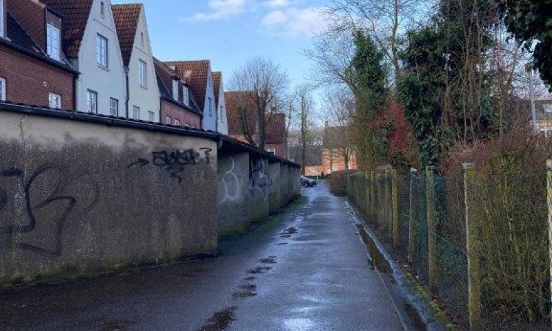 zentral gelegener PKW- Stellplatz am Markt 5 in Husum zu vermieten! Otto Stöben GmbH