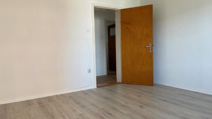 1 ZW im Ziegelteich 35 in Kiel zu vermieten! OTTO STÖBEN GmbH