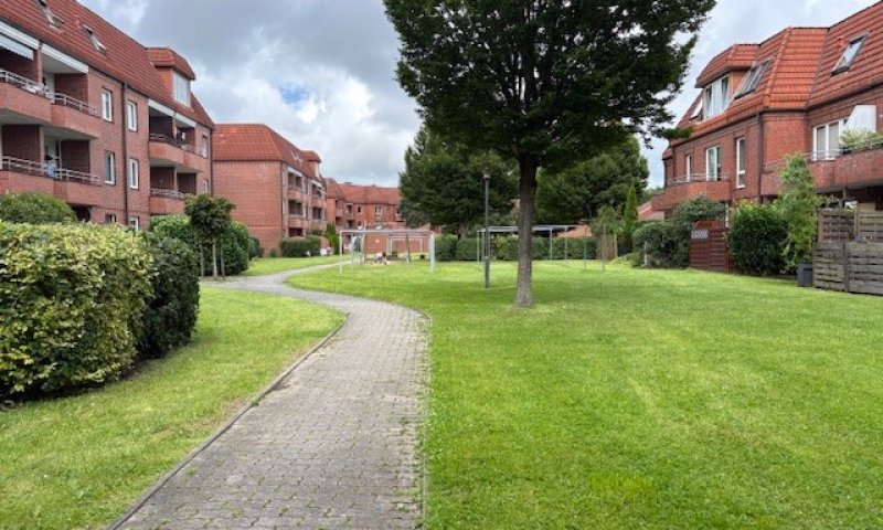 1 MONAT MIETFREI! Schicke 2,5-Zimmer-Wohnung mit Balkon und grünem Innenhof - Otto Stöben GmbH