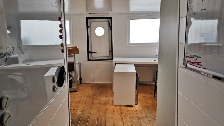 Einzigartiges Restaurantschiff im Hafen – bereit für den nächsten Kurs! OTTO STÖBEN!