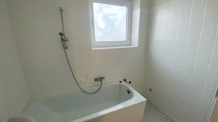 XMAS-SPEZIAL: MIETFREIE ZEIT IN BRUNSBÜTTEL Renovierte 2-Zimmer-Wohnung + Balkon OTTO STÖBEN GmbH