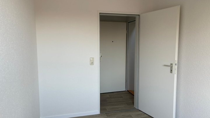 BRUNSBÜTTEL: 1 Monat mietfrei wohnen!

2,5-Zimmer-Whg. mit Balkon 

(nur mit Wohnberechtigungsschein)