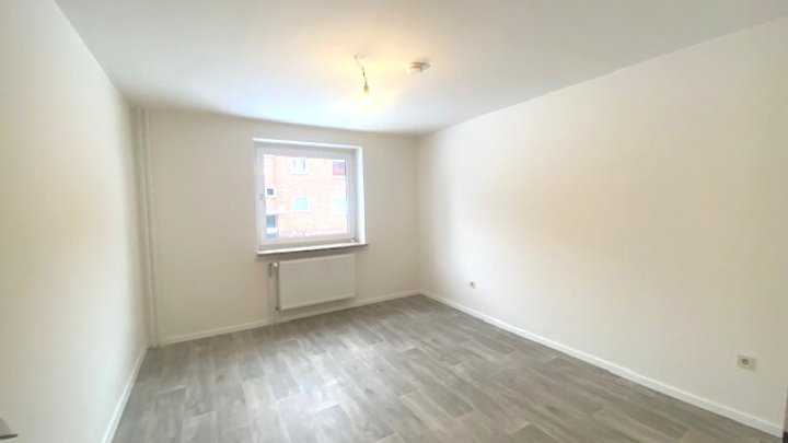 AB SOFORT: MIETFREIE ZEIT IN BRUNSBÜTTEL Renovierte 2-Zimmer-Wohnung + Balkon OTTO STÖBEN GmbH