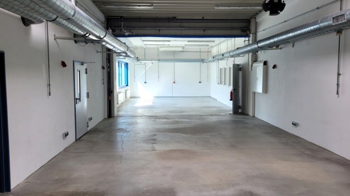 Repräsentative, moderne und gepflegte Gewerbeimmobilie in Kiel! OTTO STÖBEN!