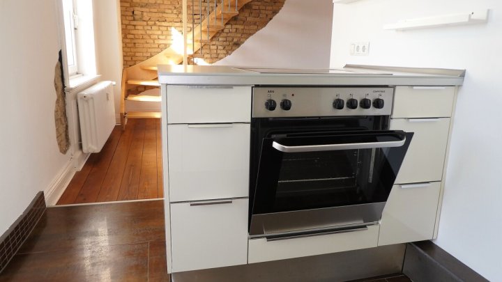 KIEL-BLÜCHERPLATZ: 4-Zimmer-Wohnung über 2 Ebenen (4. +5. OG) mit 2 Balkonen (ohne Fahrstuhl)