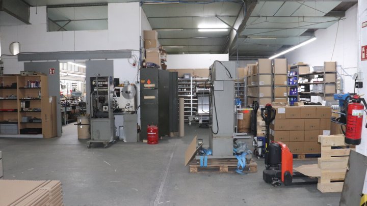 Zentrale Hallen- und Büroflächen fürs produzierende Gewerbe oder für Lagerzwecke! OTTO STÖBEN!