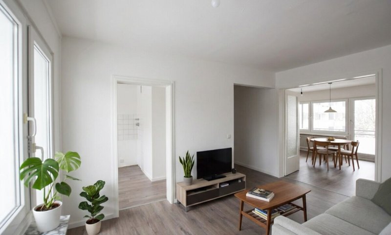 Helle 4-Zimmer-Wohnung+ 2 Balkone + Gäste-WC in Bad Schwartau - OTTO STÖBEN GmbH