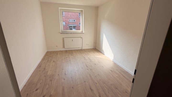 Eine Kaltmiete geschenkt: Sanierte 3-ZW im Kurt-Schumacher-Ring 17 in Brunsbüttel! Otto Stöben GmbH