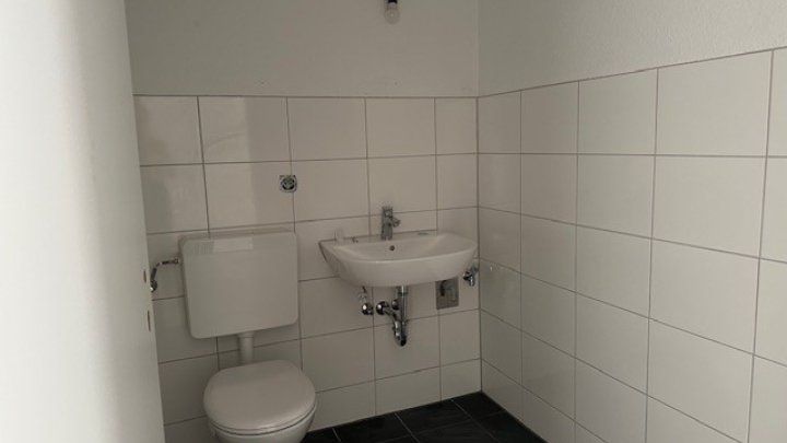 Frisch sanierte 4-ZW in der Helsinkistr. 92 in Kiel zu vermieten! Otto Stöben GmbH