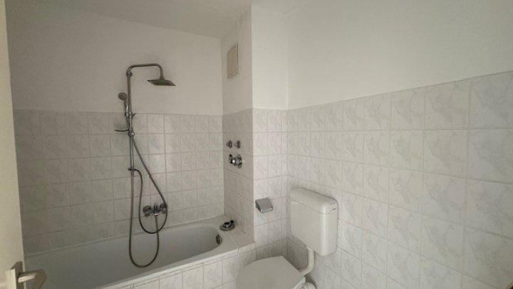 1 MONAT MIETFREI! Nur mit WBS! Schicke Dachgeschosswohnung inkl Küche Brunsbüttel - Otto Stöben GmbH