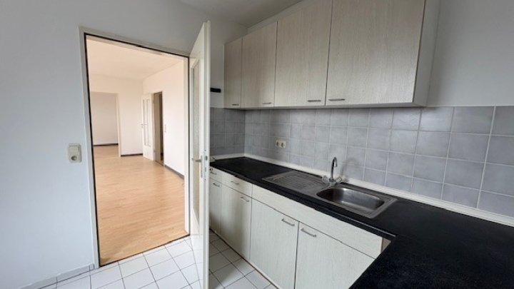 1 MONAT MIETFREI! Nur mit WBS! Schicke Dachgeschosswohnung inkl Küche Brunsbüttel - Otto Stöben GmbH