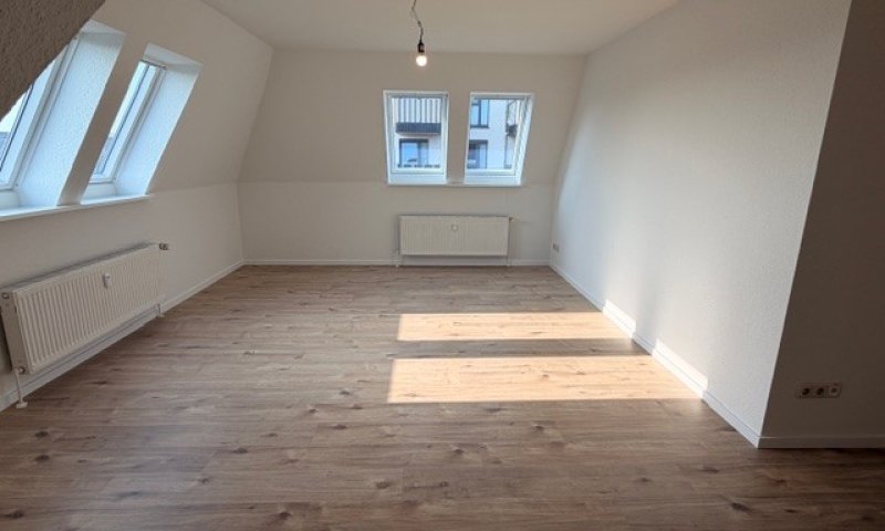 Eine Kaltmiete frei: sanierte 3-ZW, Einsteinstr. 31, Brunsbüttel, nur mit WBS! Otto Stöben GmbH