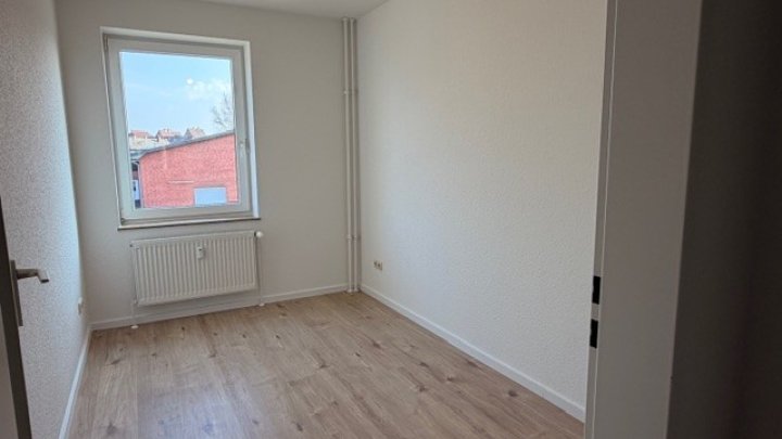 Eine Kaltmiete geschenkt: Sanierte 4-ZW mit Balkon Gutenbergring 32, Brunsbüttel - Otto Stöben GmbH!