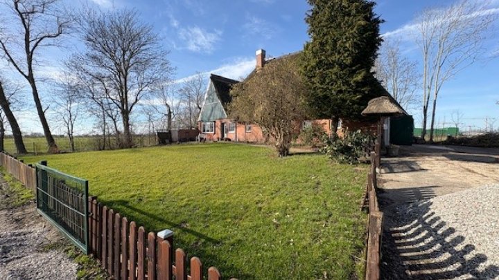 Landsitz Alleinlage in der Nähe von Wilster teilweise unter Reet Otto Stöben GmbH