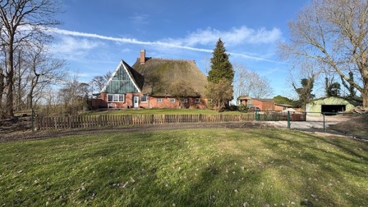 Landsitz Alleinlage in der Nähe von Wilster teilweise unter Reet Otto Stöben GmbH