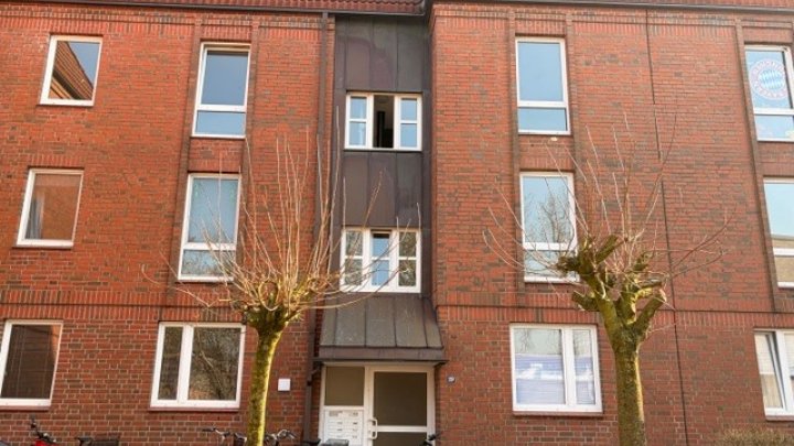 Eine Kaltmiete geschenkt! Mit WBS: 3-ZW mit Balkon, Einsteinstr. 19, Brunsbüttel - Otto Stöben GmbH