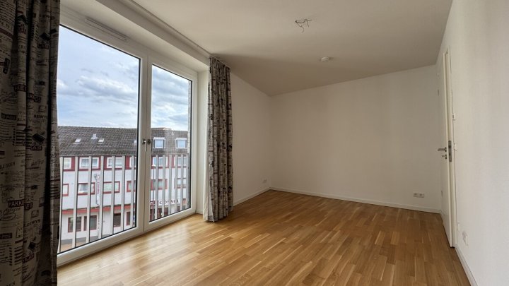 Moderne 2-Zimmer-Eigentumswohnung mit offener Küche und Tiefgarage nahe Exerzierplatz