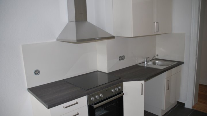 2-Zimmer-Wohnung mit Balkon in der Bahnhofstr. 24 in Kiel zu vermieten! Otto Stöben GmbH