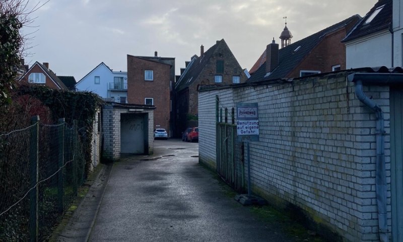 Carport in zentraler Lage in Husum zu vermieten! Otto Stöben GmbH