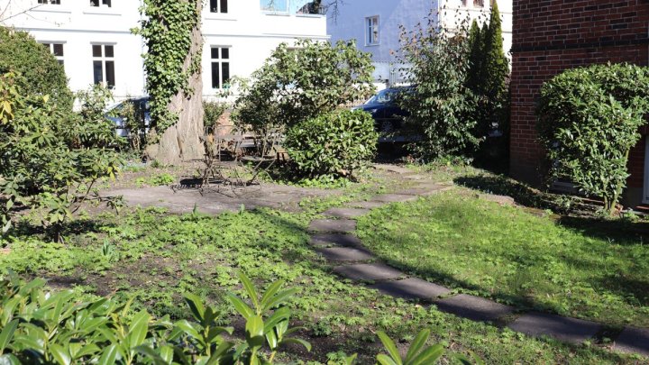 Prestige in St. Jürgen: Klassisches Mehrfamilienhaus in begehrter Lage von Lübeck! OTTO STÖBEN!