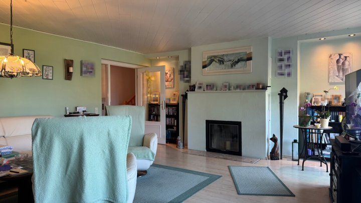 Großzügige Immobilie mit 294,3 m² Wohnfläche & traumhaftem Grundstück – ideal für 4 Parteien