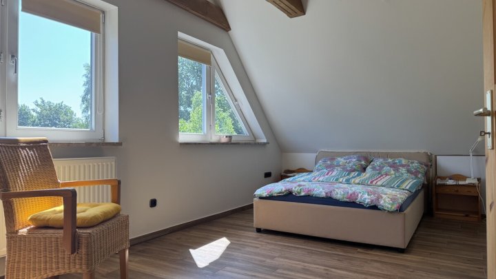 Großzügige Immobilie mit 294,3 m² Wohnfläche & traumhaftem Grundstück – ideal für 4 Parteien