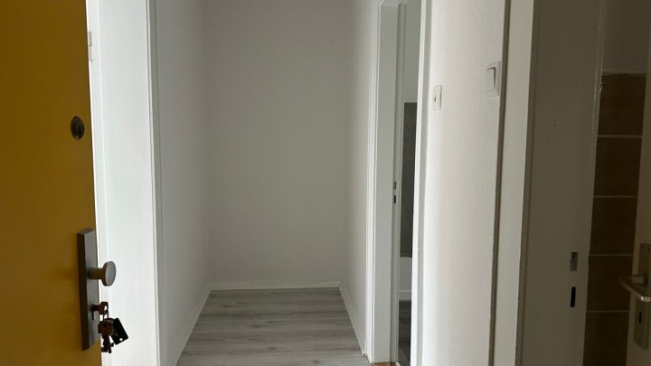 Frisch renovierte 2,5-Zimmerwohnung in der Augustenstr. 52 in  Kiel zu vermieten! Otto Stöben GmbH