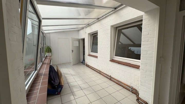 Mehrfamilienhaus 4 Wohneinheiten 4 Garagen in Glückstadt und ein echtes maritimes Kleinod nahe des

Binnenhafens, mitten in der Stadt