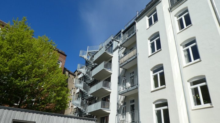 KIEL-SCHREVENPARK:

Modernes 1-Zimmer-Appartement mit Balkon zum Innenhof in sehr begehrter Lage