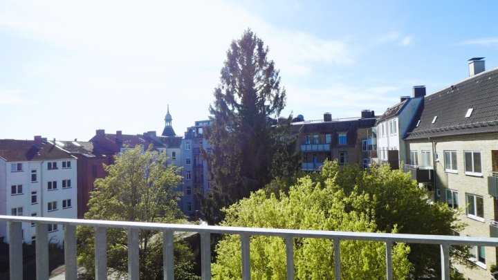 KIEL-SCHREVENPARK:

Modernes 1-Zimmer-Appartement mit Balkon zum Innenhof in sehr begehrter Lage