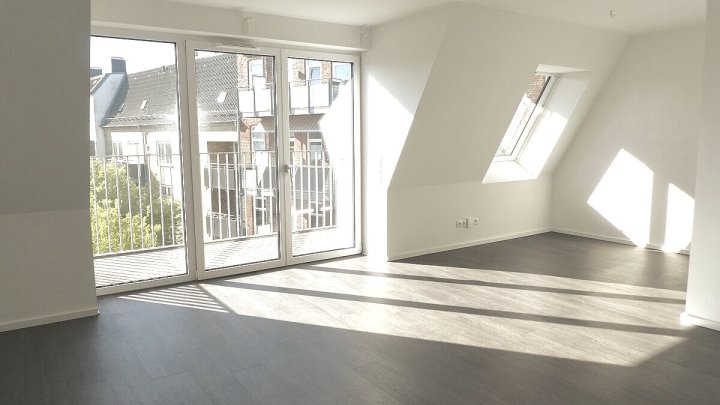KIEL-SCHREVENPARK:

Modernes 1-Zimmer-Appartement mit Balkon zum Innenhof in sehr begehrter Lage