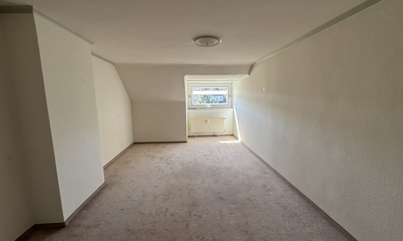 Großzügige 3- Zimmer-Wohnung in der Damschkestr. 35 in Lübeck zu vermieten! Otto Stöben GmbH