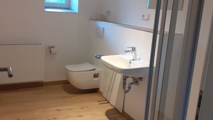 Hafennah gelegene 2-Z-Souterrainwohnung, frisch  renoviert, in Husum zu vermieten! Otto Stöben GmbH
