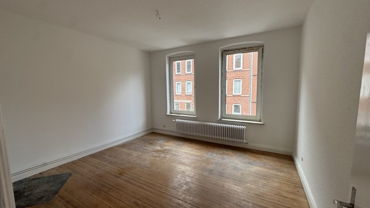 Erstbezug nach Renovierung! 2 ZW mit Balkon in der Harriesstr. 7 in Kiel - OTTO STÖBEN GmbH