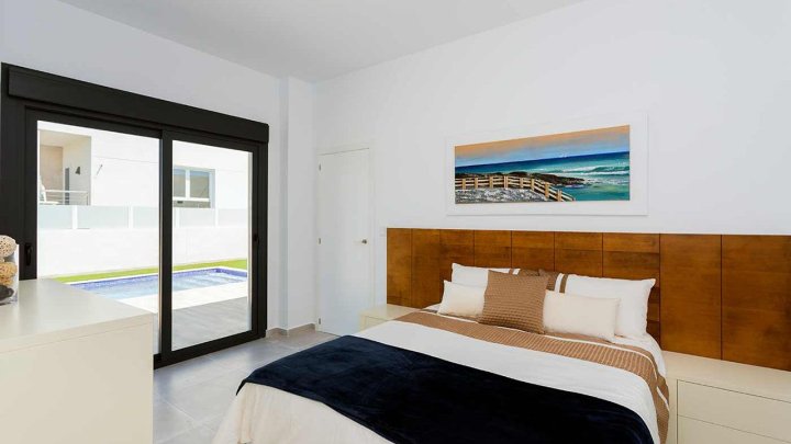 Großzügige 4-Zimmer-Einfamilienhäuser in modernem Design mit Privatpool