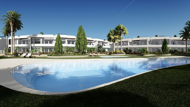 Moderne Obergeschoss-Wohnungen mit 2 Schlafzimmern, 2 Bädern, Dachterrasse, Klimaanlage, Alarmanlage und Gemeinschaftspool nur 250 m vom Meer