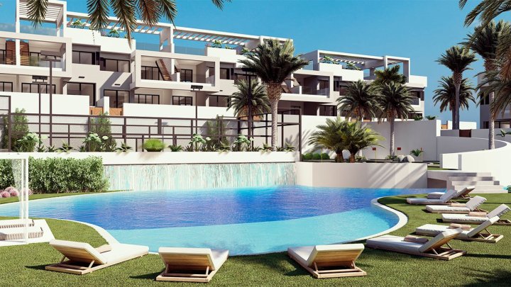 Obergeschoss-Wohnungen mit 2 Schlafzimmern, 2 Bädern, Dachterrasse, optionalem Tiefgaragenstellplatz und Gemeinschaftspool