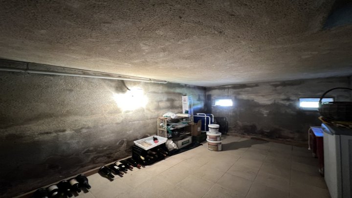4 Schlafzimmer Villa mit XXL großer Sonnenterasse, großer Pool, BBQ-Haus mit einer Sommerküche, Garten mit Obstbäumen